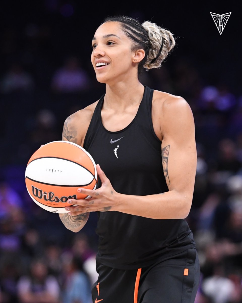 bianmingfeng's tweet photo. Gabby Williams😍😍😍😍 https://t.co/YuElIYwhwr