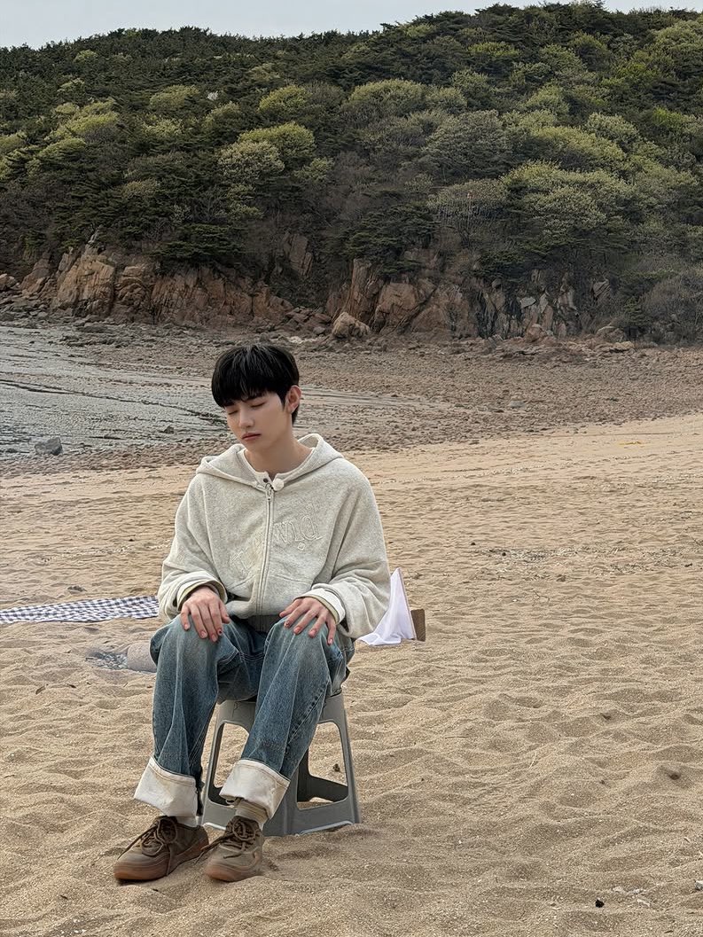 myyfavpuppy's tweet photo. 자꾸신경쓰이게하는사람한명잇음.. https://t.co/xXSeoRIc5n