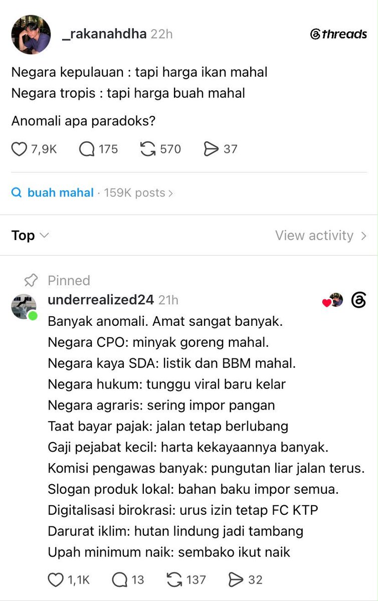 LambeSahamjja's tweet photo. anomali indonesia menurut netizen:
- negara kepulauan tapi harga ikan mahal
- negara tropis tapi harga buah mahal
- negara penghasil cpo tapi minyak goreng mahal
- negara kaya sda tapi listrik dan bbm mahal
- negara hukum tapi kasus baru kelar kalau udah viral
- negara agraris tapi sering impor pangan
- rakyat taat bayar pajak tapi jalan tetap berlubang
- gaji pejabat kecil tapi harta kekayaannya banyak
- komisi pengawas banyak tapi pungli tetap jalan terus
- slogan produk lokal tapi bahan bakunya impor semua
- udah digitalisasi birokrasi tapi urus izin tetap minta fc ktp
- lagi darurat iklim tapi hutan lindung malah jadi tambang
- upah minimum naik tapi harga sembako ikut naik juga