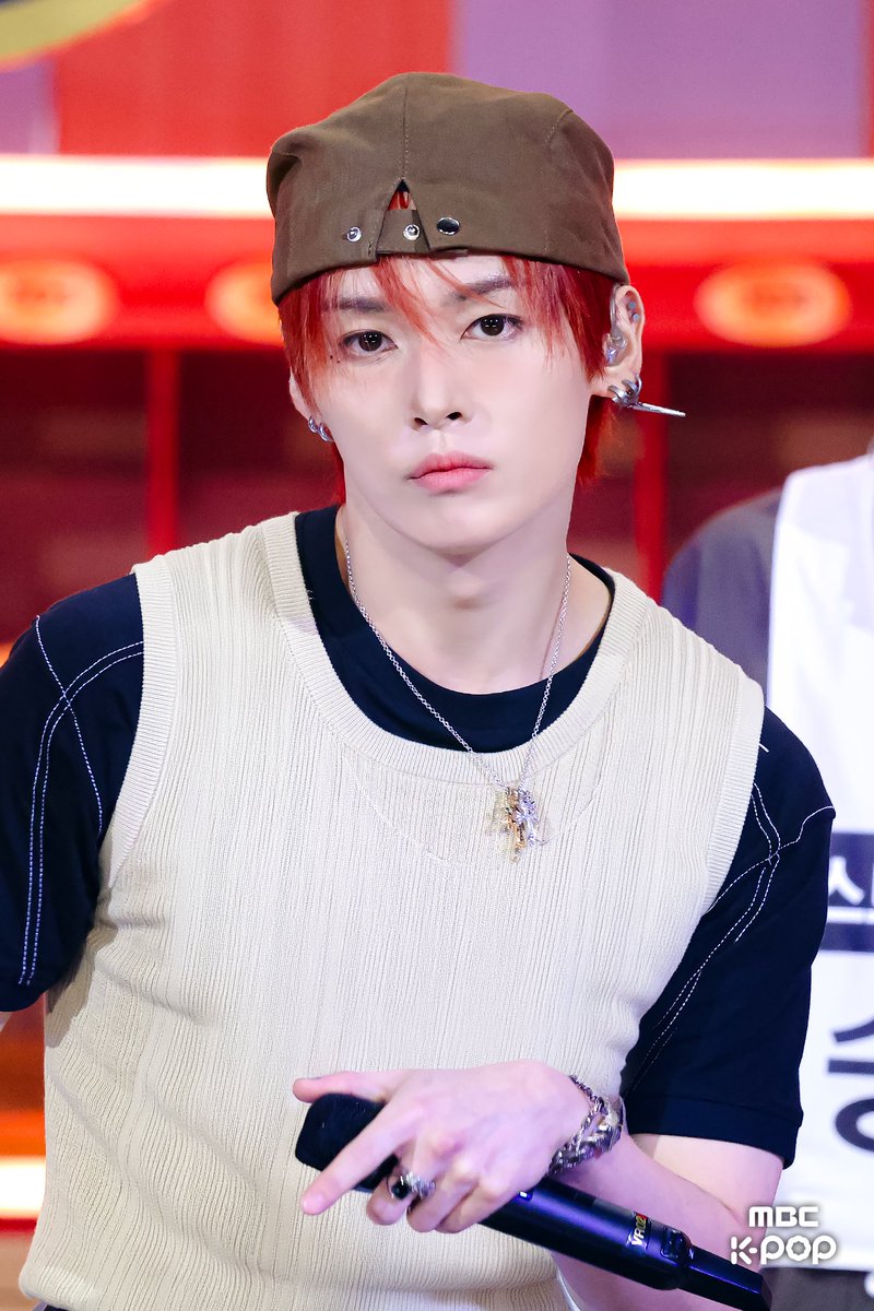 realskzoo's tweet photo. Fotos de Stray Kids durante su presentación de "This&amp;That" en Music Core 📸 [260808]

Thread 👇🏻 https://t.co/GYWPjtLeKd