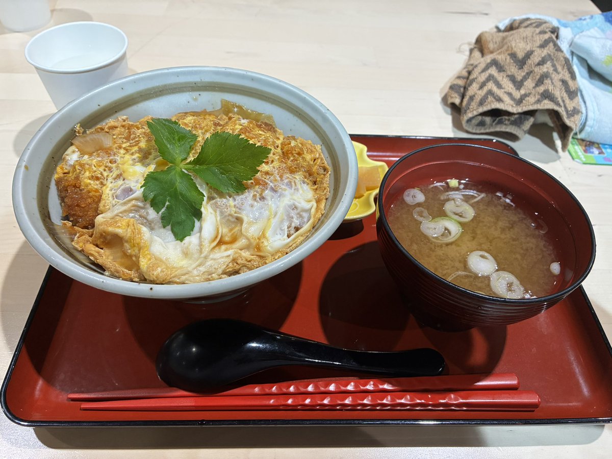 Renso1206's tweet photo. いま青森向かってるー
サービスエリア https://t.co/PWWU619C4D