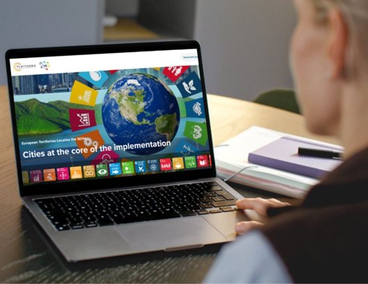 Platforma4Dev's tweet photo. ☀️Did you realise that there are only 4 summers left before 2030?

Summertime is the perfect period to read our report on the localisation of the #SDGs and discover that cities &amp; regions are at the core of the implementation of the #2030Agenda 

https://t.co/zqQmaVaa8S https://t.co/rEc4maSapU