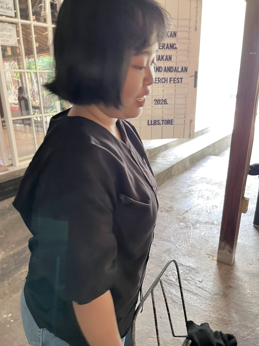 ysnttaa's tweet photo. blio menjelaskan bhwa sdh dtngin madura nyari wismilak ice tea tpi raono dancok https://t.co/i7MyejRgEo