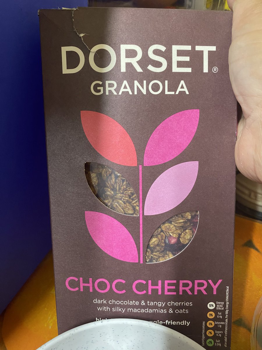 MadleeRage29's tweet photo. @dorsetcereals Why have I never come across this Choc Cherry bedore?? It’s amazing #MadeInPoole https://t.co/xTYYcM36jN