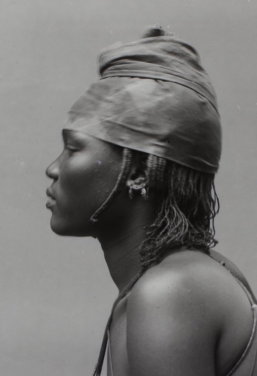 afrocrowns's tweet photo. 1893- Portraits of an Ébrié woman

Origin - Côte d'Ivoire

Photographed in Paris, France https://t.co/x0clDXHUNu