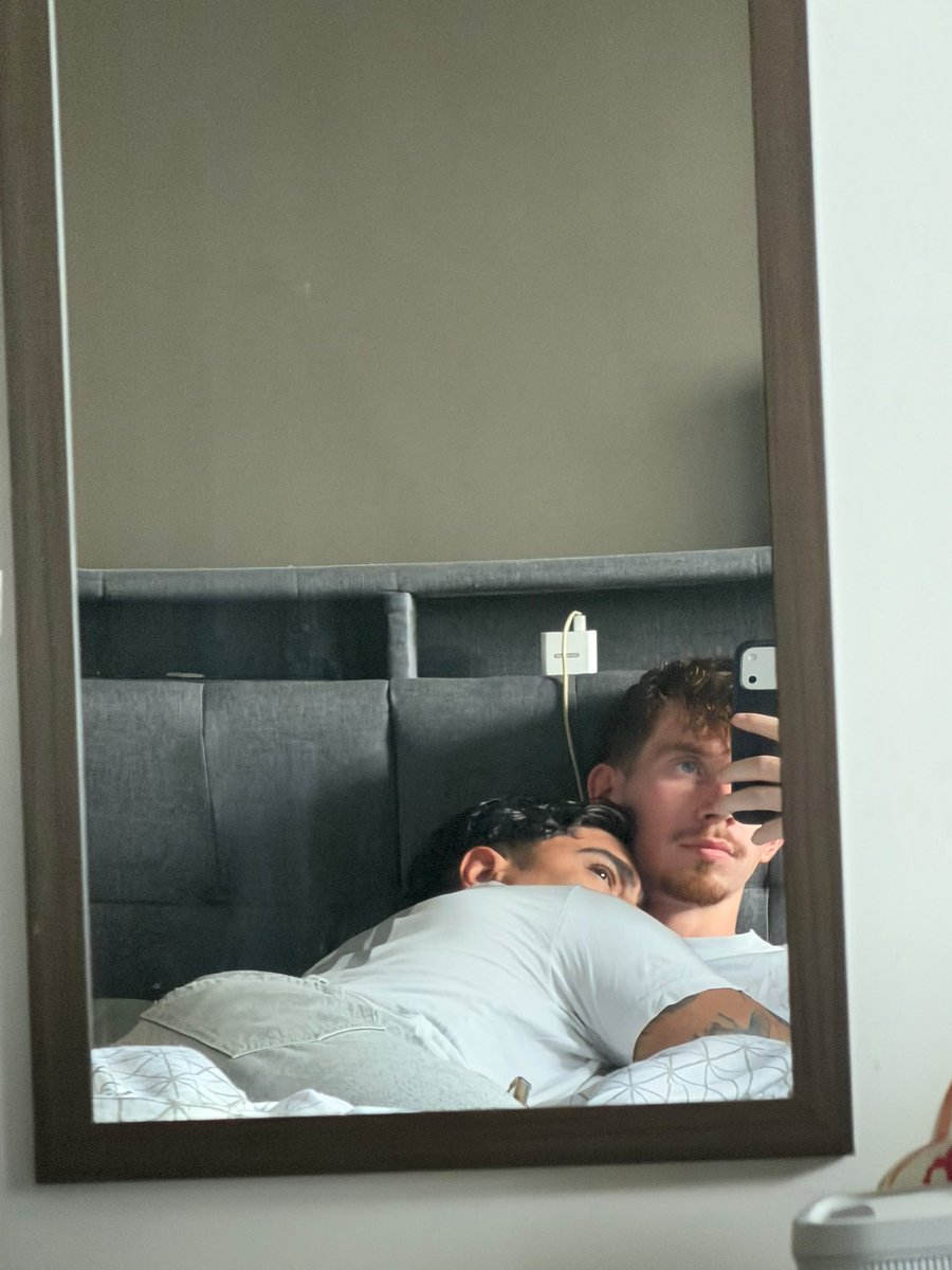 Gomez013Cain's tweet photo. Para todos los que me preguntan por qué mi ausencia del porno, pues les debo confesar, que me enamoré como nunca antes y no puedo ocultarlo más, me casé 💍🫣🥹😮‍💨🫶🏽 Por ahora mis prioridades son otras, y continuaré subiendo contenido antiguo por que tengo mucho que aún no han visto, y aún no se cuando pero espero pronto volver al porno, los extraño 🔥 Besos y abrazos