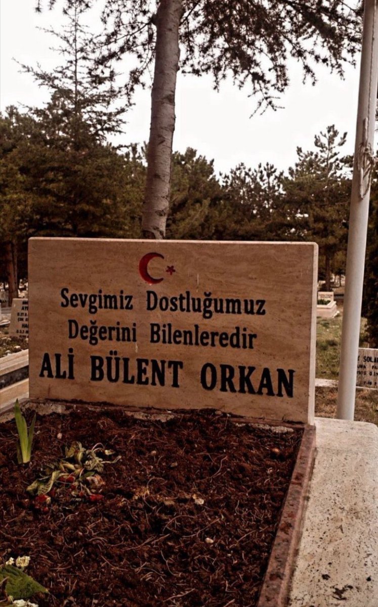 Ufukcapkur's tweet photo. "Sevgimiz dostluğumuz değerini bilenleredir"

Ülkücü Şehidimiz Ali Bülent ORKAN ağabeyimizi şehadetinin yıl dönümünde rahmet ve minnetle anıyoruz. Ruhu şad mekanı cennet olsun. 🇹🇷 https://t.co/xtzjcCCuGE