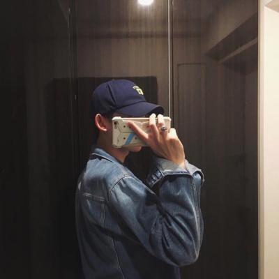NatividadH862's tweet photo. 💰 🌹 Debated dreams deferred—hopes hanging heavy. https://t.co/jJ4oFT46LX