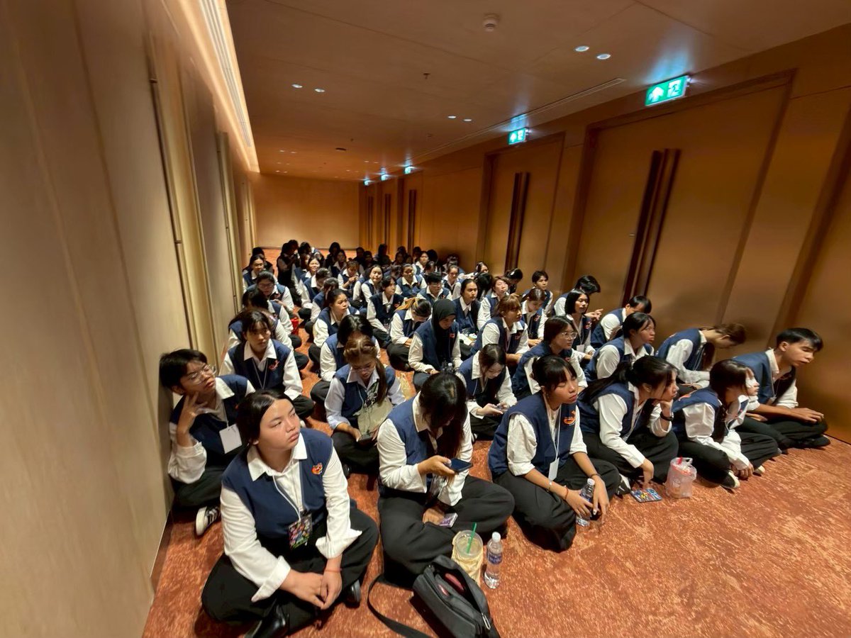 JCrewStaffUsher's tweet photo. Job : GOTCHA POP 4 CONCERT
Venue : ศูนย์การประชุมแห่งชาติสิริกิติ์
Date : 06.06.2026
Client🙏🏻 Keep in Touch project / Atimeshowbiz

Special Thanks🤍 The Security Af Team
Thanks Team🧡 Staff / Usher 

#GOTCHAPOP4
#Jcrewteam
#Jcrewfamily https://t.co/xiR6JNrZTq