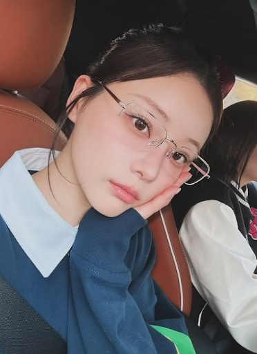 lalala2laco's tweet photo. 眉メイク苦⼿だった過去の⾃分にめっちゃ⾔いたい...。

さと美ちゃんが、私の垢抜け史は眉⽑と共にあるって⾔ってたけど、私は本当にどの美容施術よりも整形級に垢抜けた。

毎朝10分以上眉⽑にかけてたけど、盛りなしで30秒で終わるし!! https://t.co/123t5L6MJV