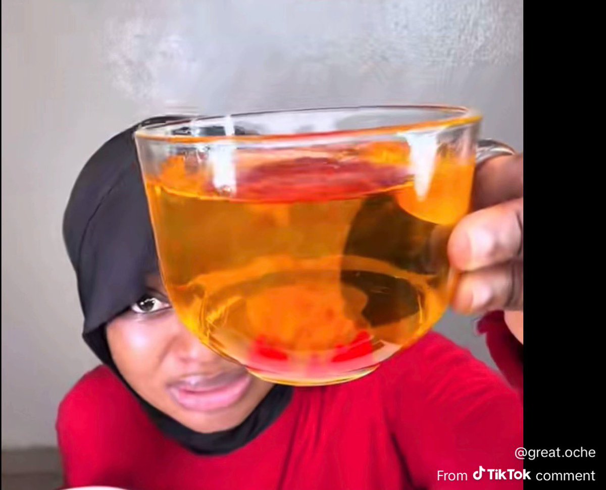 adematinfo's tweet photo. Palm oil water test

If d oil stays on surface of water then it is good but if some of it sink like the pic 3 then it is adulterated.

What do you think about this? https://t.co/jI0g7btvxt