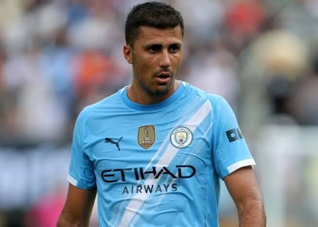 KDCGlobal_'s tweet photo. 🚨🚨BREAKING: Barcelona's second offer of £55m for Rodri has been REJECTED by Manchester City 🫨 https://t.co/0Xc1wtdHtk