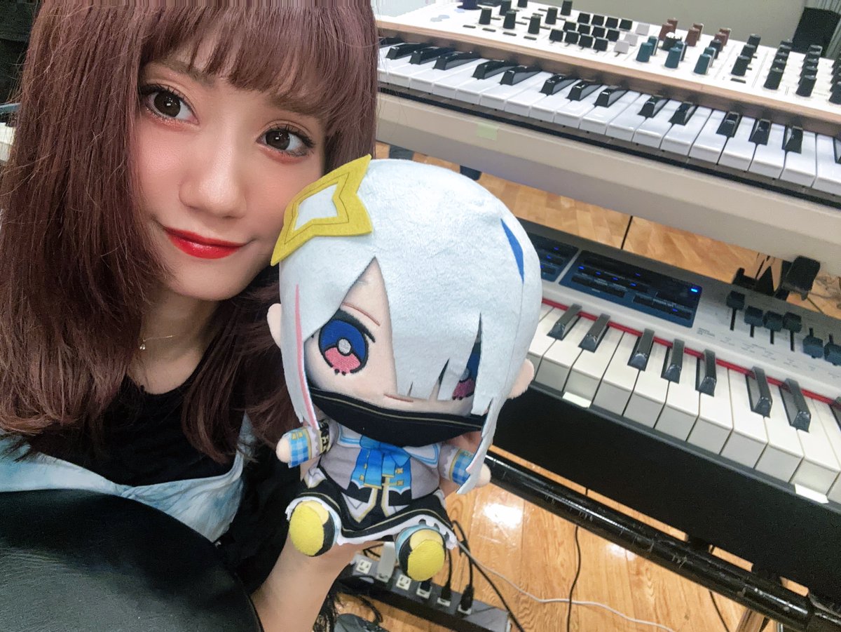 key_shieleeho's tweet photo. #撃ち抜けかなた 💙💫

#天音かなた さんのLOCK ON 1stライブから1周年ですね🔫
同時視聴の時間までもうすぐ…♡ https://t.co/RW2SMExzy8