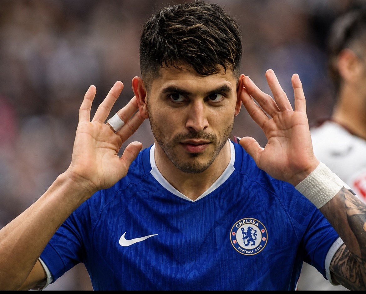 chelsinpidgin_'s tweet photo. Honestly, Exequiel Palacios is an interesting shout.

He would be easier to sign, compared to Zubemendi.

If Enzo leaves, Palacios and Caicedo in a double pivot would give Chelsea’s Midfield; balance, intensity, ball progression and defensive stability.

Exequiel has an amazing work rate and his still just 27 years, his experience under Xabi Alonso makes the fit even more interesting. 👀