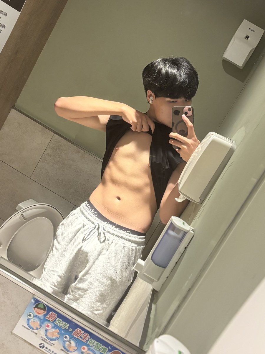 YuOuO1007's tweet photo. 好久不見呀😛🫪🐶 https://t.co/6bZoST0a19