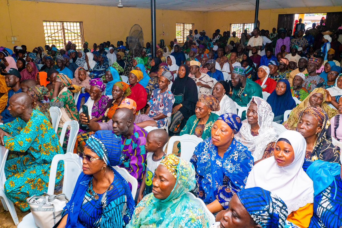 adekanmbi_bimbo's tweet photo. It was a privilege to engage with our traditional and religious leaders, listen to the people, and reaffirm my commitment to a united and inclusive Oyo State.

#BimboAdekanmbi2027 #Omituntun3.0 #APMOyo #EjekiBimboSeyi https://t.co/Wev2YYFqRC