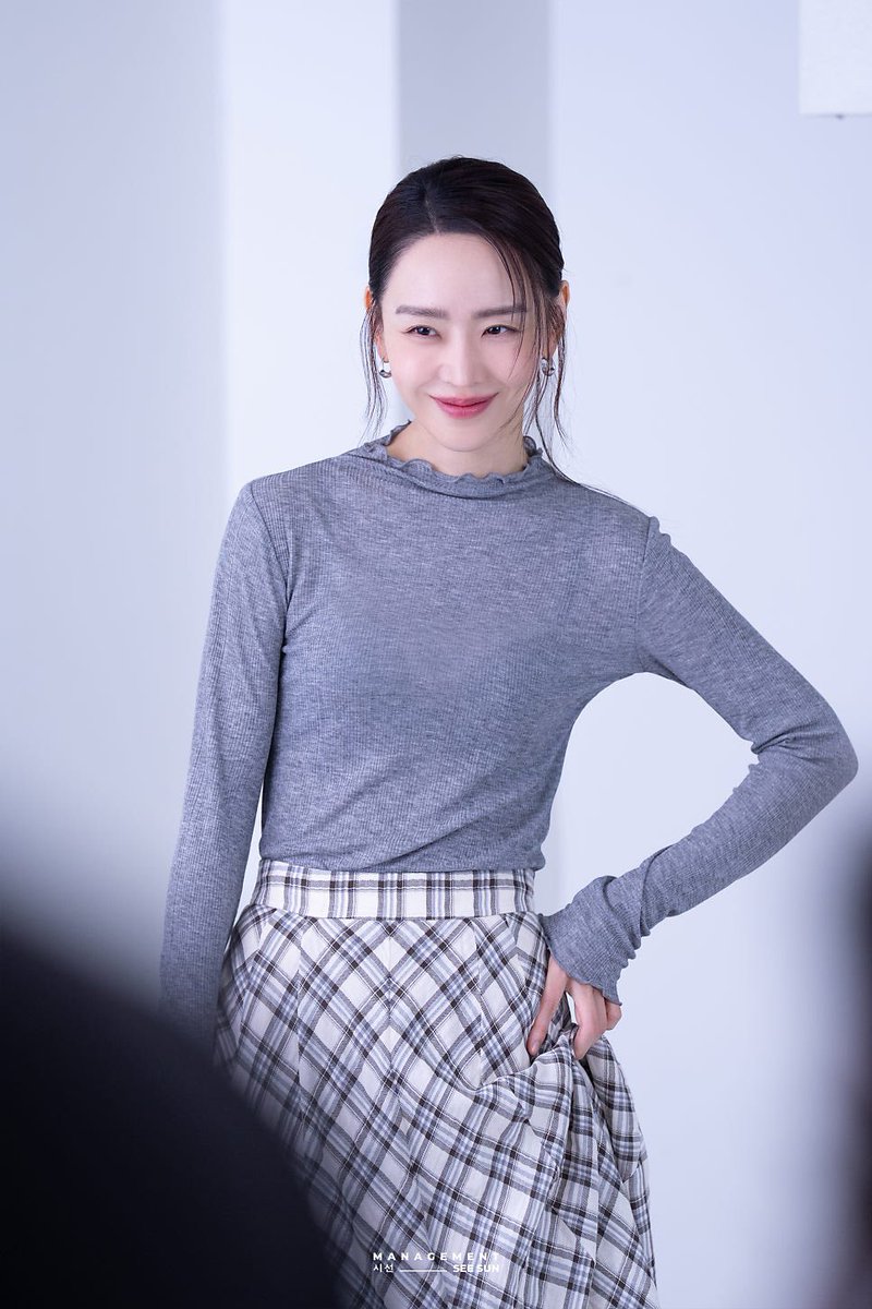 shs083111's tweet photo. 하 미모가 주사위7이네 녜귀자. https://t.co/VHgII24w2E