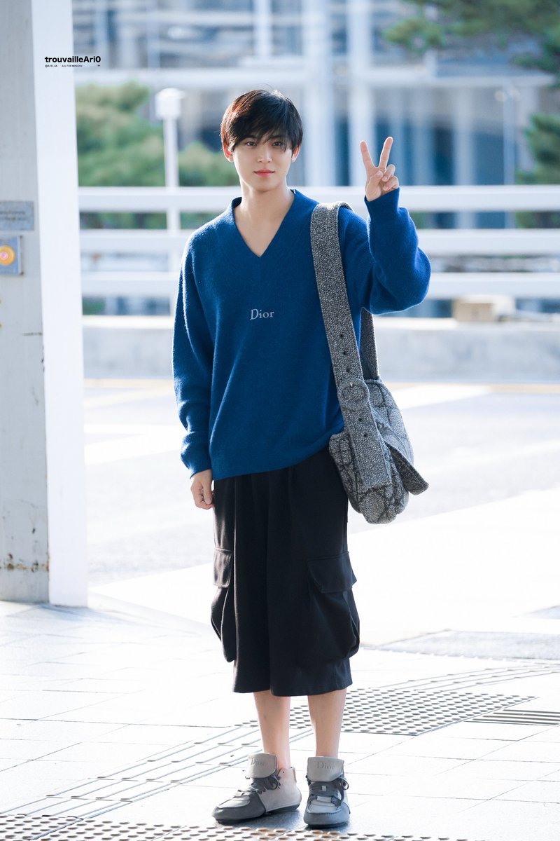 Ari0_46's tweet photo. 260813 ICN

오늘 왜이렇게 귀엽찌?

#민규 #MINGYU #SEVENTEEN #세븐틴
@pledis_17 https://t.co/LbGv2RjwvO