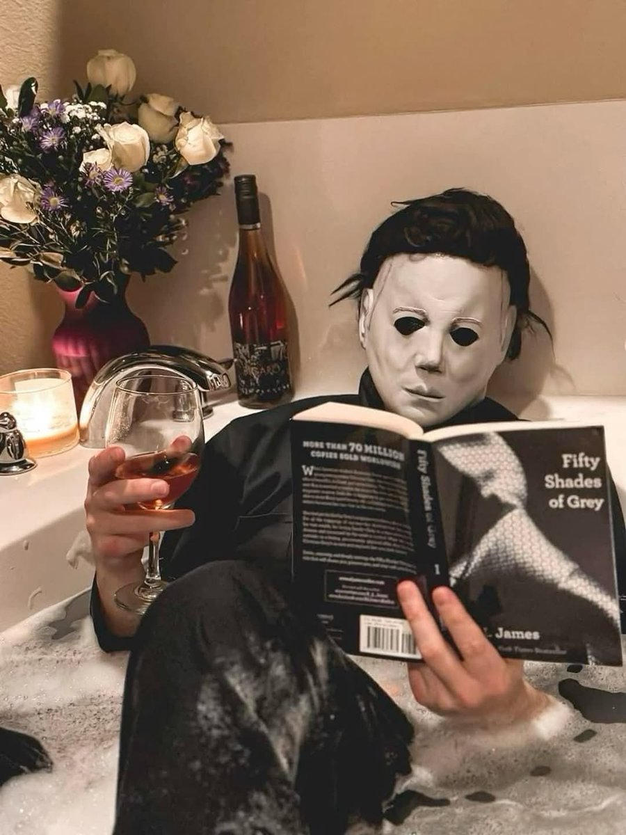 ashtonseditqmhk's tweet photo. HAPPY FRIDAY 13th… this is me ALLL day! https://t.co/qsPu4IeWcj