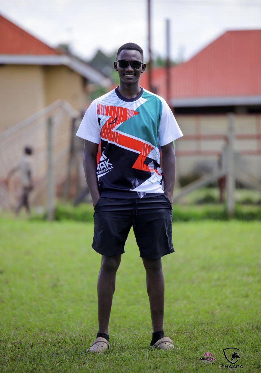 makererehandbal's tweet photo. Today as the #makhandball family , we celebrate a brother, a friend, a superstar, a mentor ๐คญ and the #makbullโs Goalkeeper ๐ผ๐ผ๐๐, happiest birthday Darius ๐๐ may this new age bring you more blessings ๐ผ,good wealth and health ๐๐๐@MakerereSports @Uhandball @NBSportUg https://t.co/LObserv2uf