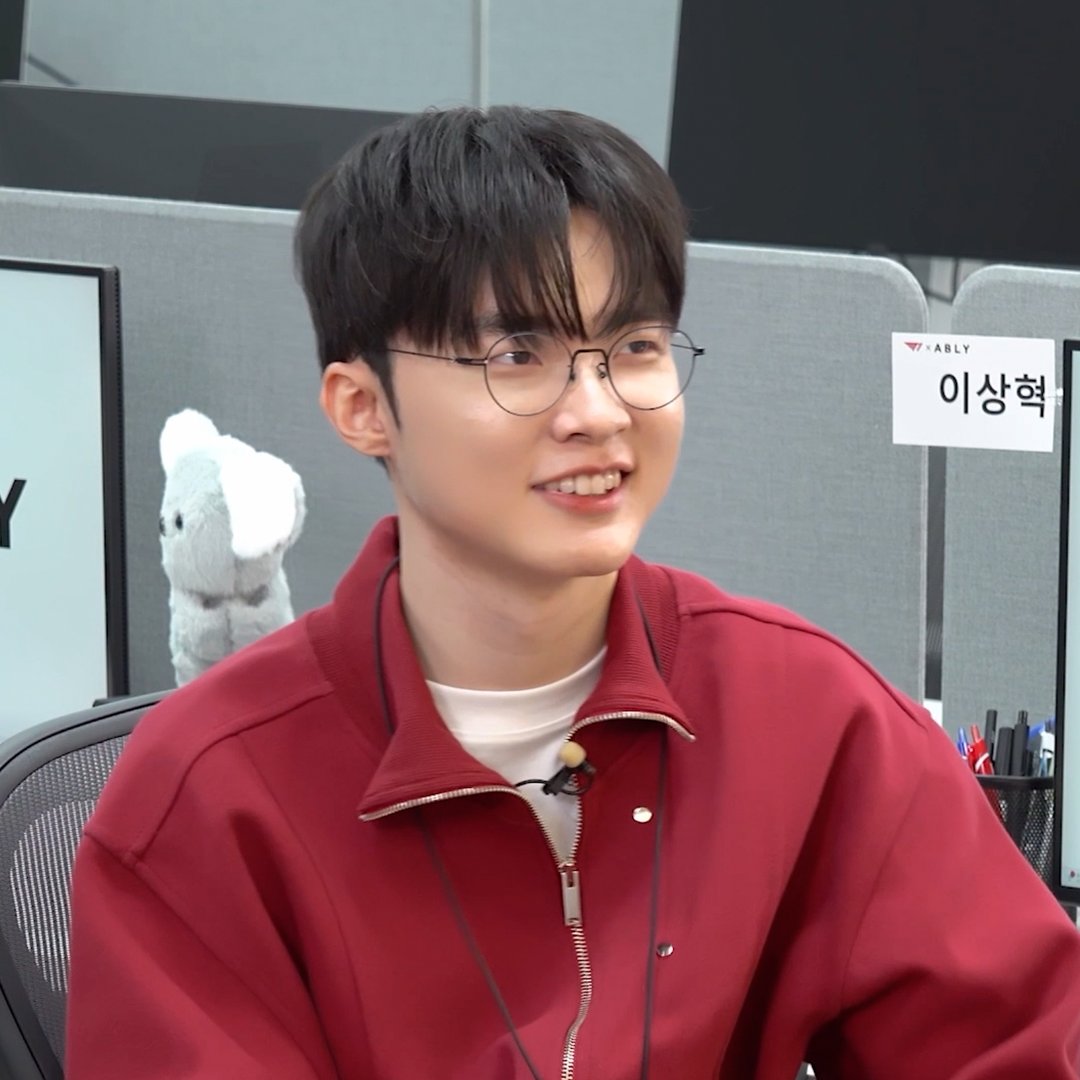 lol_soo9's tweet photo. 우리혁 사진 왤케 커여움 ㅋㅋ컼ㅋㅋㅋㅋ https://t.co/UcHBrPdKph