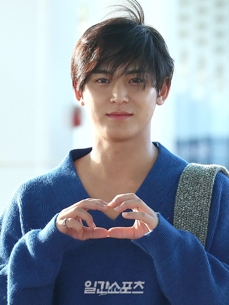 gyumedia's tweet photo. DEPARTURE TO INDONESIA #MINGYU #민규 https://t.co/Bxgs6u7FjK