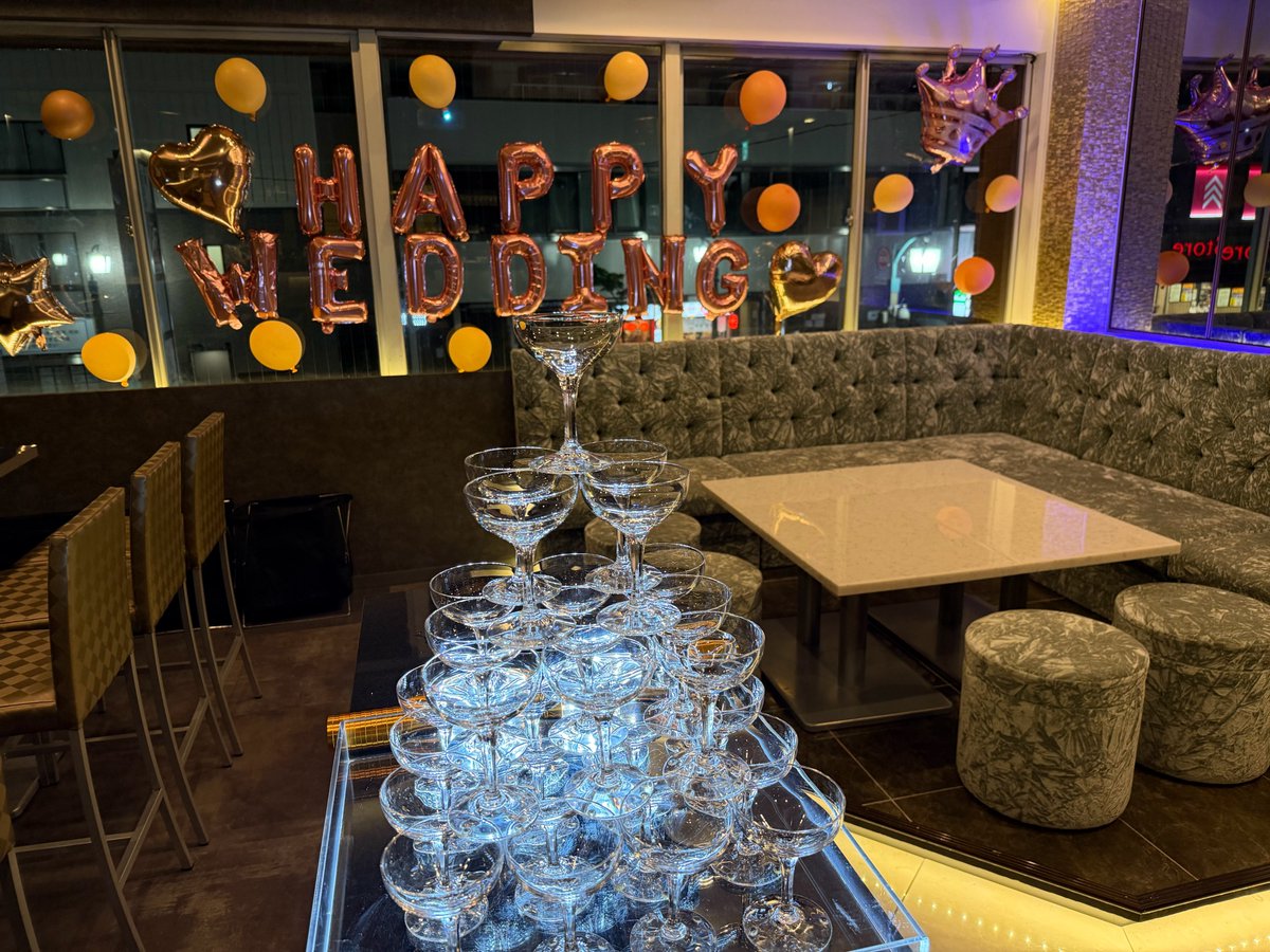 raise_ebisu's tweet photo. 【プレミアム+お店貸切プラン】
🍾ブーブクリコ or モエシャンドンロゼで乾杯付！ 
✨3.5H飲み放題＆豪華特製ビュッフェ料理＊12品付 
🎯カラオケ＆ダーツ付

🎪URL
https://t.co/9PjZm1PcfN

#ダーツバー #目黒 #貸切 #少人��� #プライベートパーティー #目黒ダーツ個室 #目黒女子会 #meguro https://t.co/hQj2b23fcW