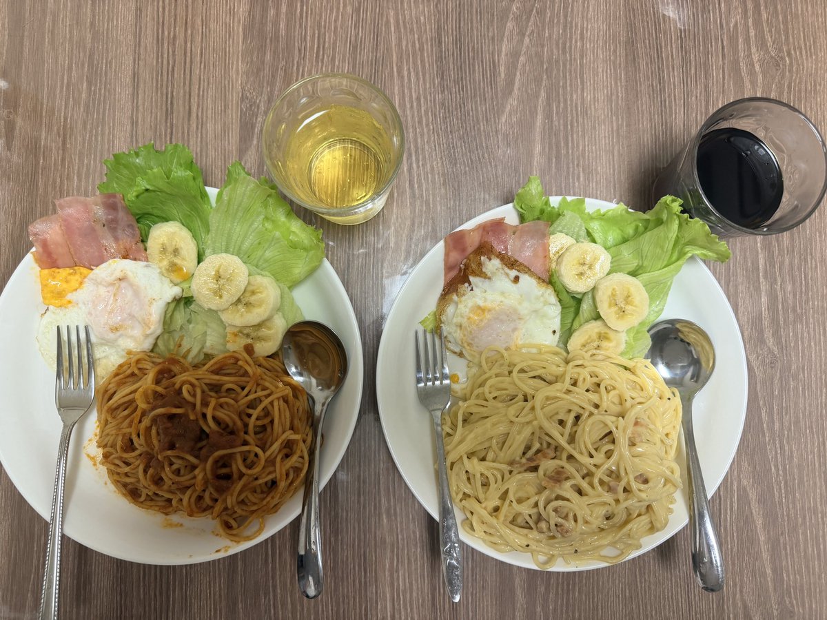 yayakarasu's tweet photo. バイトを始めて2週間、家に料理の成果 https://t.co/VocGTm3HeT