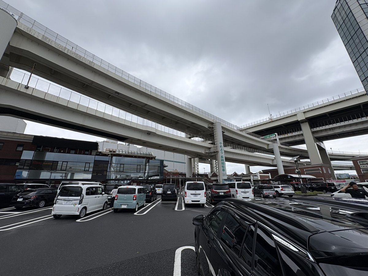 Buncho_Style's tweet photo. 東京駅でMリーグショップ寄りながら群馬に向かいます https://t.co/ypGKAw3OJ7