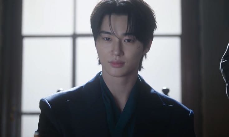 iufairylight's tweet photo. why is this soooooo wan😭bro staying single late into his thirties over a high school crush🙂and got married immediately when the said crush asked for a contract marriage- https://t.co/UJ2OKe3Q8B