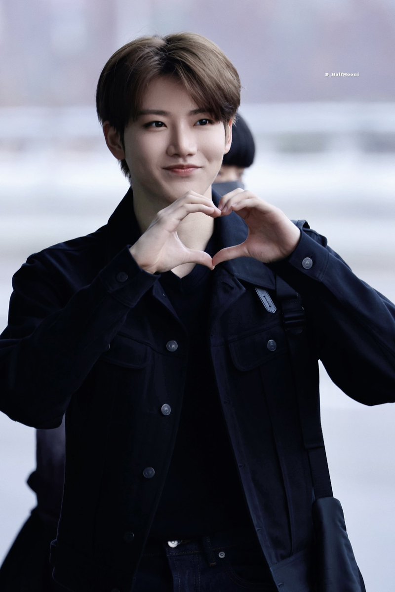 Kyukyu092000's tweet photo. 보고 싶어요 🫶

#JUNKYU #TREASURE #준규 #보물 
45 https://t.co/FnNq3SdgvG