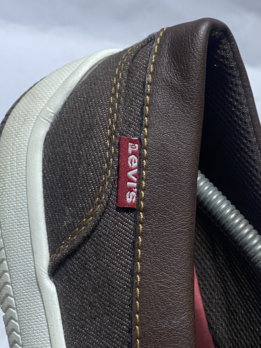 Shoedaddyng's tweet photo. Size 44 https://t.co/2PTJdx64du