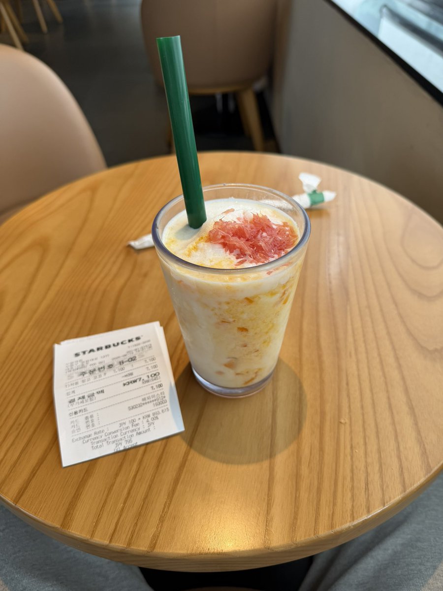 0_og3's tweet photo. マンゴーとグレープフルーツのやつおいし https://t.co/tQFXdcs6ik
