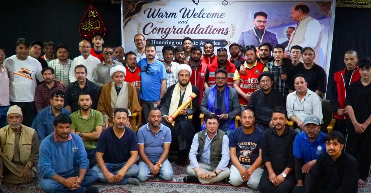 JUIAK_Ladakh's tweet photo. AL-Reza Health Care &amp; Research Foundation @alrezahcrf, the Health Wing of @JUIAK_Ladakh conferred with Ladakh State Award for Outstanding Public Service in Health Sector. 

Grand Reception Accorded to AL-REZA Team headed by Dr. Mohammad Abbas on Arrival in Kargil. https://t.co/oLHnYKxvbV