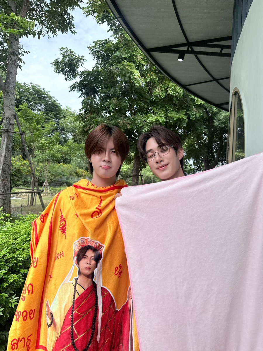 tubtimcorner's tweet photo. ชอบผ้าห่มผืนนี้มากกก 🥹🫶🏻

 #เขมจิราตอนพิเศษถ่ายละเด้อ
#TleFisrtone https://t.co/HhvOpnAk5I