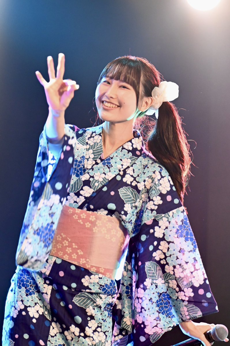 minoyunidoru's tweet photo. SGR vol.276
#Prismile コピダ部
みくみく🧸ちゃん
@mikumiku_copy
2枚の可愛いレス回収💕
サイドポニテに白いお花飾りが最高にキュート！😍💖爽やかなアジサイ柄の浴衣とも相性抜群でめちゃくちゃ似合ってます！
みくみくいつもありがとう😊🥰🌈
#プリスマコピダ  #プリスマ https://t.co/411NvLdGXc