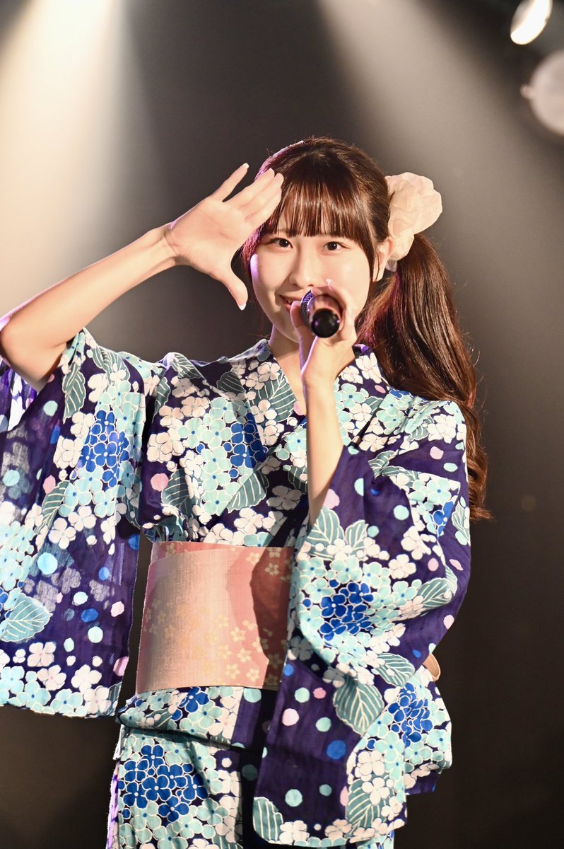minoyunidoru's tweet photo. SGR vol.276
#Prismile コピダ部
みくみく🧸ちゃん
@mikumiku_copy
2枚の可愛いレス回収💕
サイドポニテに白いお花飾りが最高にキュート！😍💖爽やかなアジサイ柄の浴衣とも相性抜群でめちゃくちゃ似合ってます！
みくみくいつもありがとう😊🥰🌈
#プリスマコピダ  #プリスマ https://t.co/411NvLdGXc