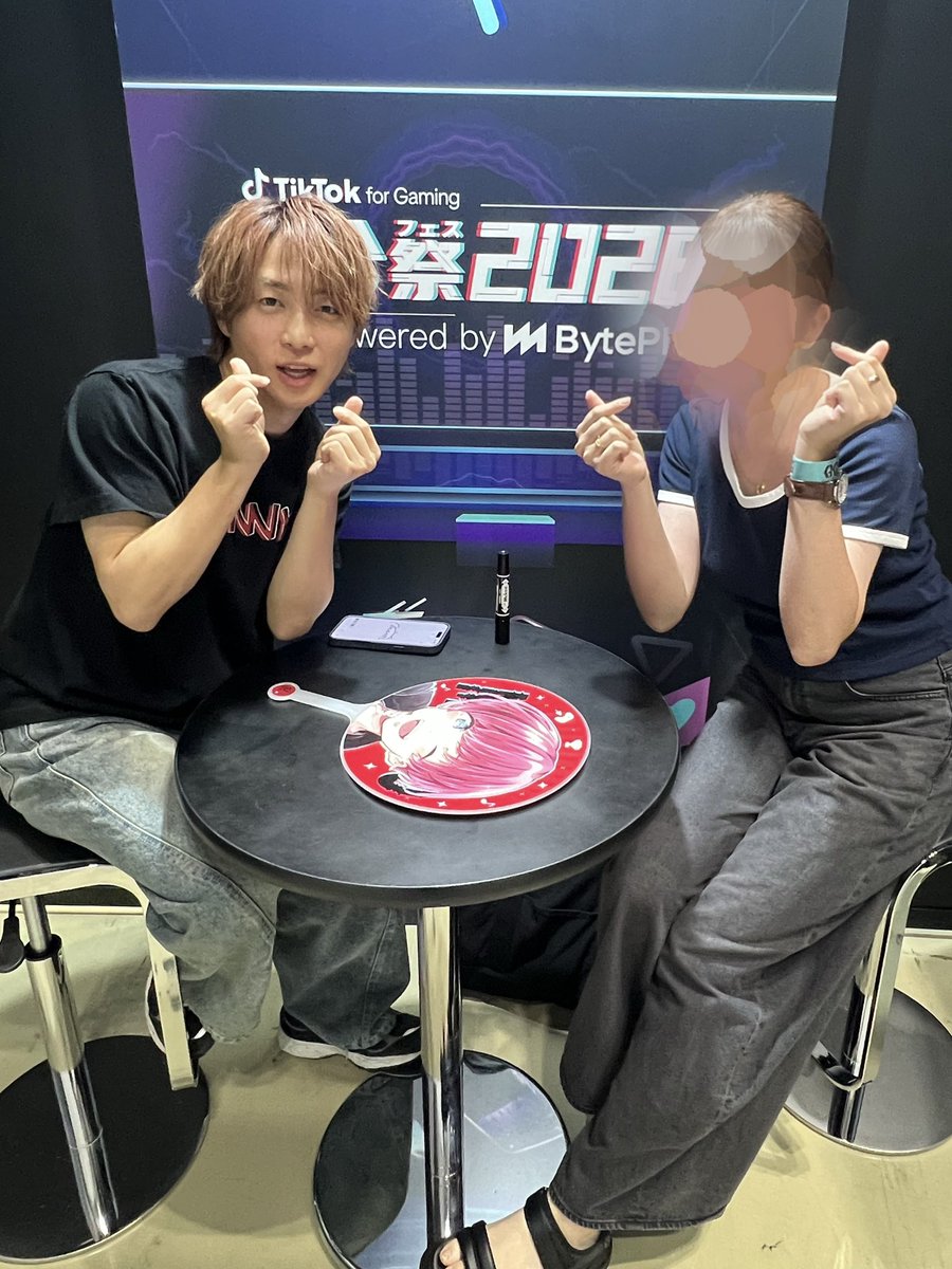 ri_maru_ro's tweet photo. たのしかたーー꜀(  ꜆-ࡇ-)꜆
あの衝撃は絶対忘れない。笑

まろさんにも、
色んな人にも会えて幸

来年もいくどーー

#GG祭2026 https://t.co/gZp6CGRzU6