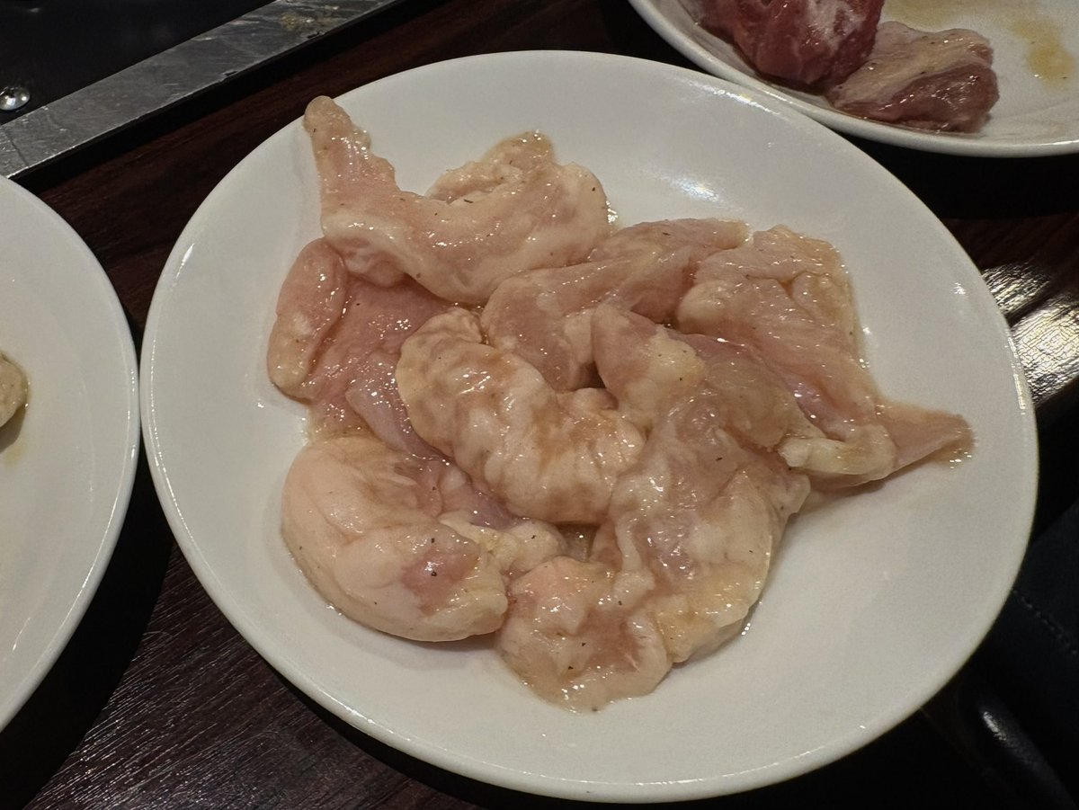 tansoman's tweet photo. 琴似のホルモンチャンプにて、
・ドカン
・コリコリ
・メンチャン
聞き慣れない名前のホルモンが多く��楽しめました。個人的にメンチャン（牛盲腸）が噛み応えがあって1番好きでした https://t.co/ISg4ueEmTj