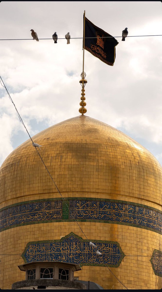 Parto2106689905's tweet photo. 🏴 السَّلامُ عَلیکَ یا انیسَ النُّفوس✨✋

□ حال خوب فقط اونجا که
رسیدی و روبروی حرمش
اجازه زیارت میگیری...

دوباره اذن دخول و دوباره دست نیاز 
سلام‌مونس جان‌ها، ولیّ نعمت ها✨

تسلیت شهادت حضرت رضا علیه‌السلام
#ایران_امام_رضا https://t.co/jF0q7fxr4w