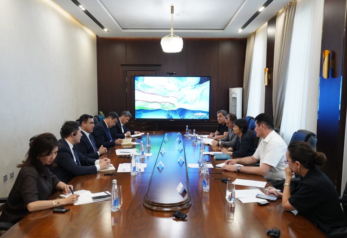 GOVuz's tweet photo. Vazir BMT Taraqqiyot dasturi vakili bilan uchrashuv o‘tkazdi https://t.co/wowzXB2kIl
Sog‘liqni saqlash vaziri Eldor Adilov BMT Taraqqiyot dasturining O‘zbekistondagi vakolatxonasi doimiy vakili Akiko Fujii bilan uchrashuv o‘tkazdi. https://t.co/QnvyLkVEX1