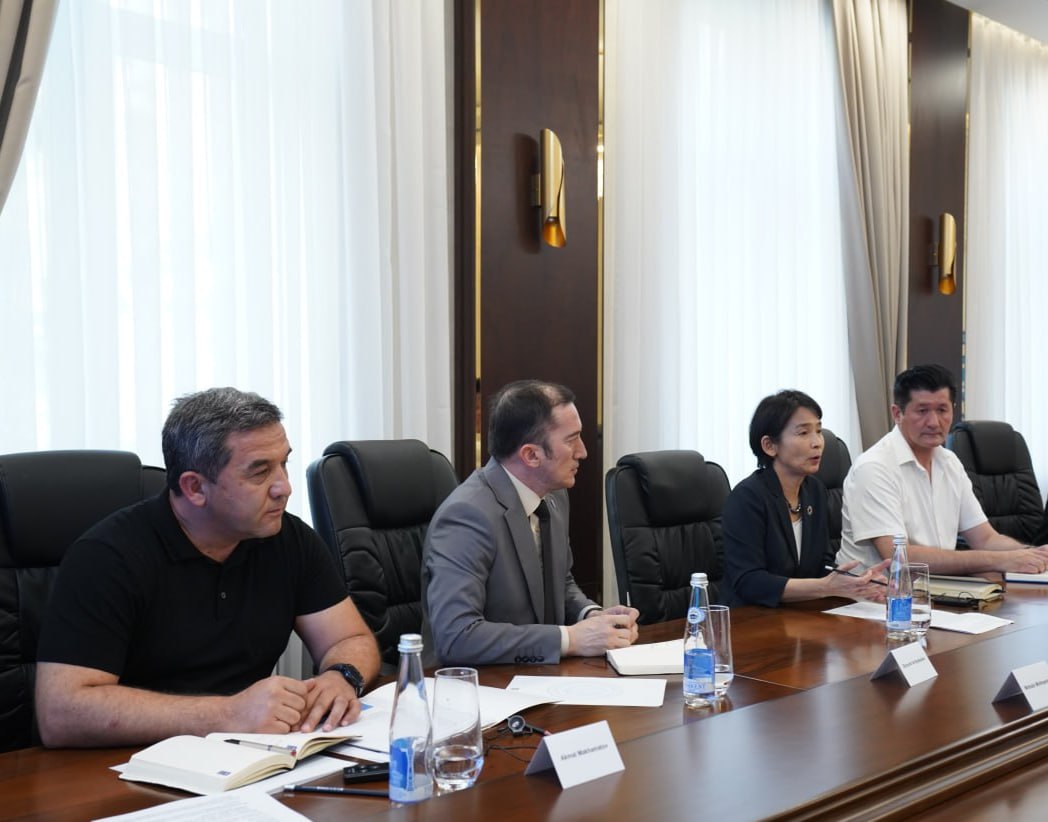 GOVuz's tweet photo. Vazir BMT Taraqqiyot dasturi vakili bilan uchrashuv o‘tkazdi https://t.co/wowzXB2kIl
Sog‘liqni saqlash vaziri Eldor Adilov BMT Taraqqiyot dasturining O‘zbekistondagi vakolatxonasi doimiy vakili Akiko Fujii bilan uchrashuv o‘tkazdi. https://t.co/QnvyLkVEX1