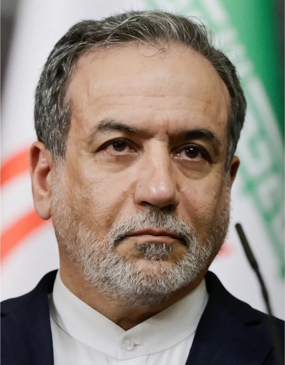 BRICSinfo's tweet photo. JUST IN: 🇮🇷🇫🇷 Iranian Foreign Minister Araghchi says "France should stop lecturing the world about 'human rights' and international law."

"The hypocrisy is blatant and embarrassing." https://t.co/iF56PKM6Fh