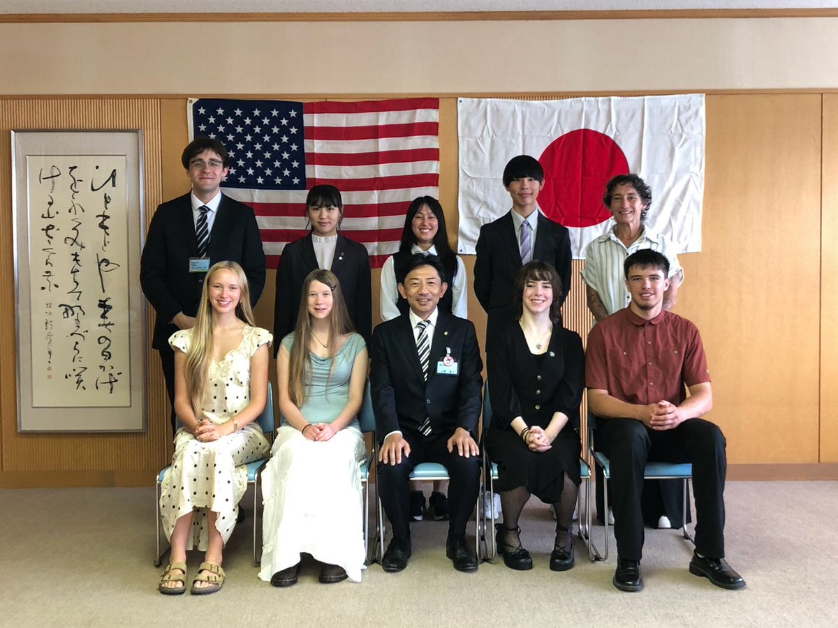 obihiro_city's tweet photo. 【8月12日 スワード市相互派遣高校生来訪】
国際姉妹都市である米国アラスカ州スワード市との高校生相互派遣事業により、スワード氏から来帯している4名と、帯広市からスワード市へ派遣された3名が上野市長のもとを訪れ、それぞれ表敬訪問と帰国報告が行われました。
#帯広市長行事記録 #Seward https://t.co/B5rrzasL2I