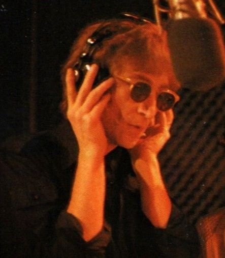 flowersmacca70s's tweet photo. John Lennon photographed by Kishin Shinoyama (1980) https://t.co/J1QtYj4jkD
