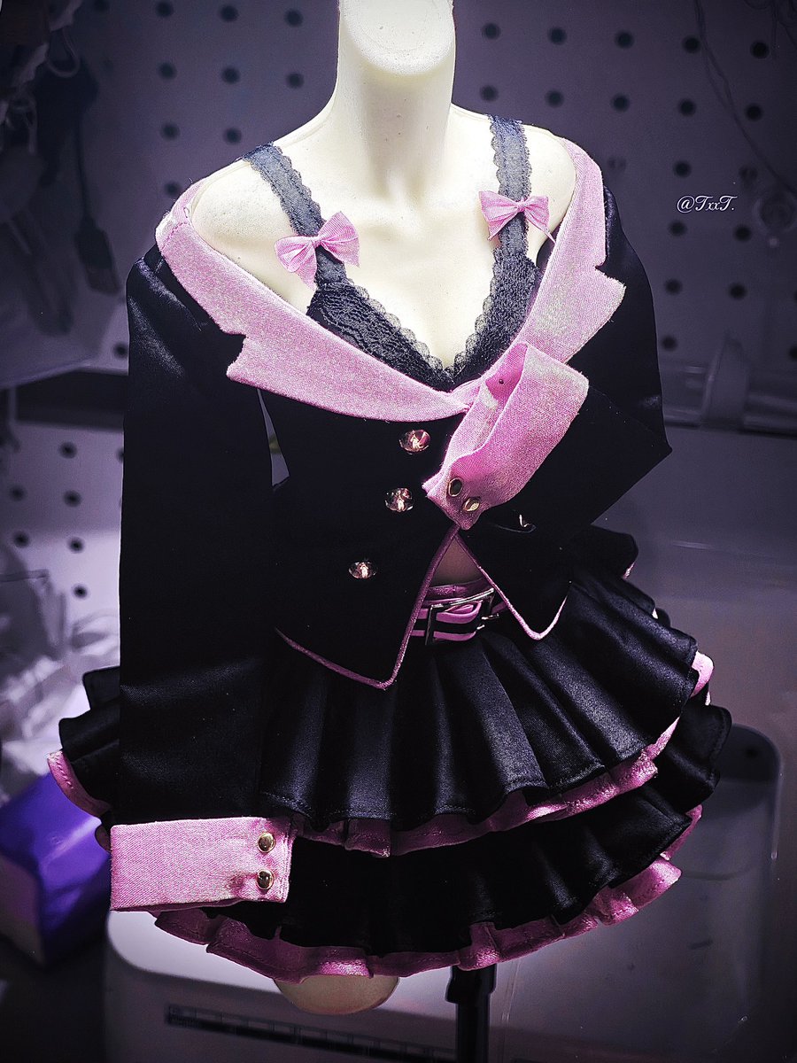 ForxChaCha's tweet photo. 「キスでいいよね Do you love sweet devil?」
#初音ミク 
#八王子P 
#ドルフィードリーム https://t.co/0PTCoil2su