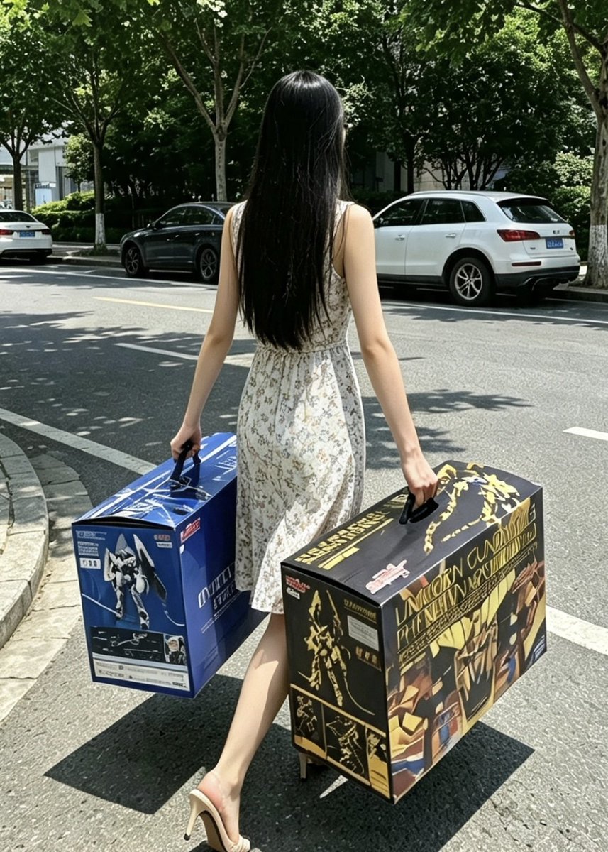 FunnyHonoka's tweet photo. 大きな箱を2つ抱えて帰宅しました。今日は大収穫です。
#ガンプラ #ガンダム https://t.co/NO8Gai3ikn
