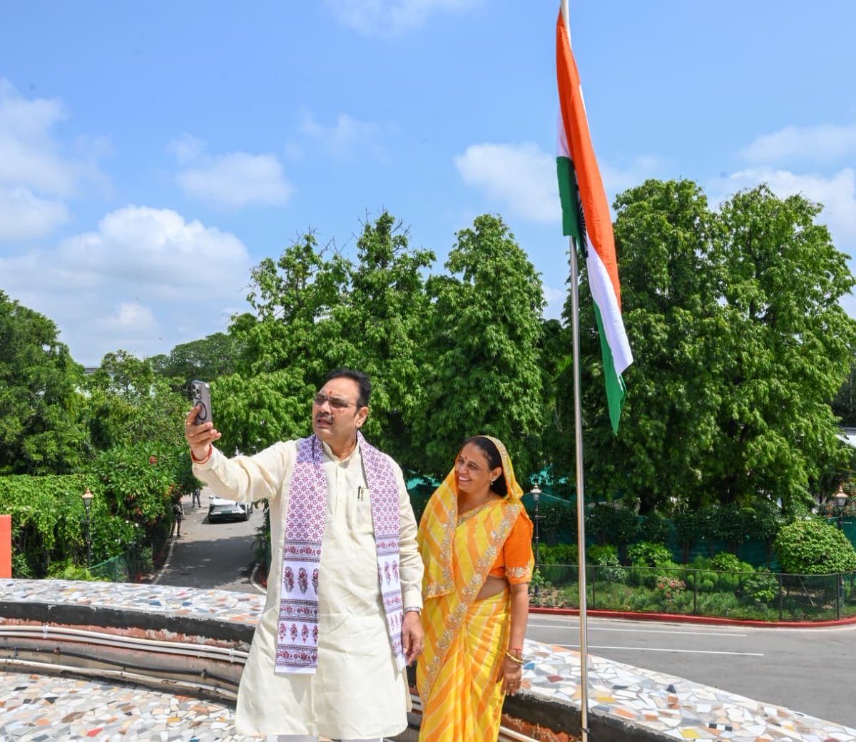 BhajanlalBjp's tweet photo. आज मुख्यमंत्री निवास पर 'हर घर तिरंगा' अभियान के तहत राष्ट्रीय ध्वज तिरंगा फहराया।

तिरंगा हमारी आन, बान और शान का प्रतीक है। यह देश की एकता, अखंडता और गौरव की पहचान है।

आइए, इस अभियान से जुड़कर अपने घर, दुकान, कार्यालय एवं प्रतिष्ठान पर तिरंगा फहराकर राष्ट्रध्वज के प्रति अपना सम्मान और राष्ट्र के प्रति अपनी प्रतिबद्धता प्रकट करें।

#HarGharTiranga