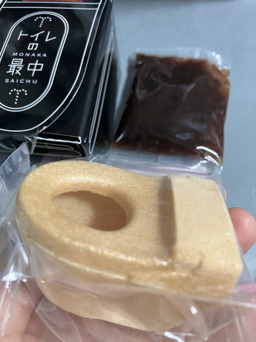PannaGuu's tweet photo. 面白い　最中　もらったw https://t.co/blUlPjradC