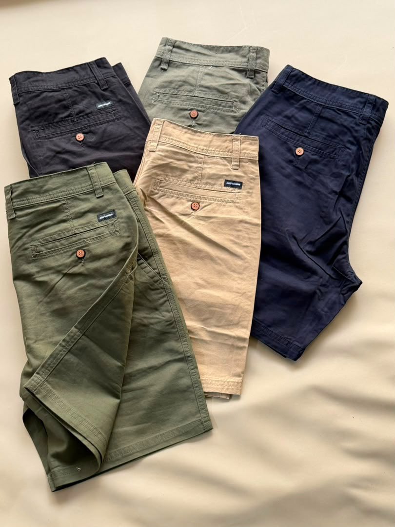 midreeed's tweet photo. Kiatu 135,000

Linen pants 45,000

Linen shorts 40,000

Linen shirts 35,000

Size zote zipo

Call/WhatsApp 0622494383 

Please RT https://t.co/fciLAjGleR